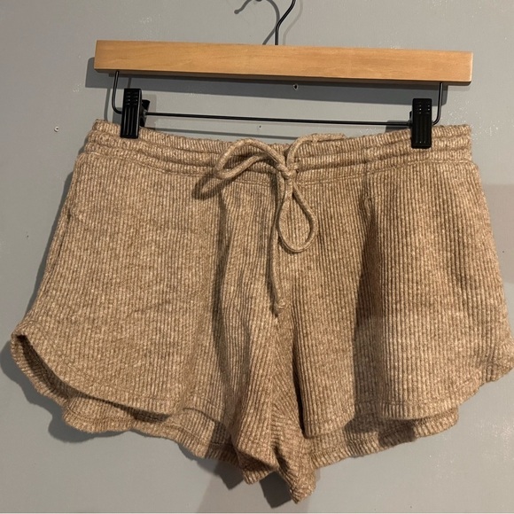 Pants - Cozy Beige Knit Shorts